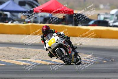 media/Apr-10-2022-SoCal Trackdays (Sun) [[f104b12566]]/Turn 2 (1135am)/